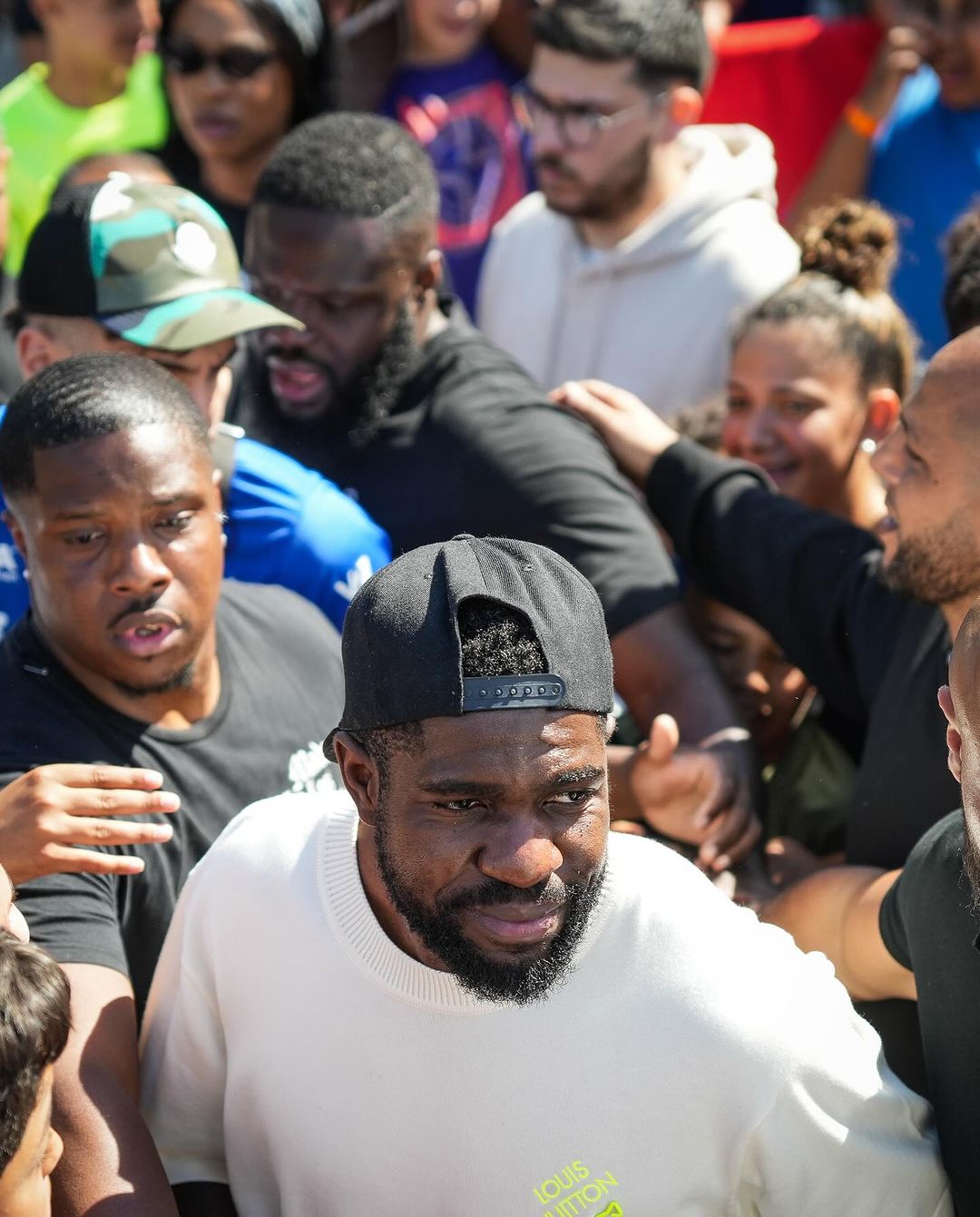 STAR DRIBLLER  GUEST STAR 1vs1   ️DES GUEST INTERNATIONAUX DE L’EQUIPE DE FRANCE VENUE EN SURPRISE ! @samumtiti @remycabella @bafode_diakite @n.ngoumou @sofiane_oumiha ect….Une foule incroyable venu assister  à ce  1